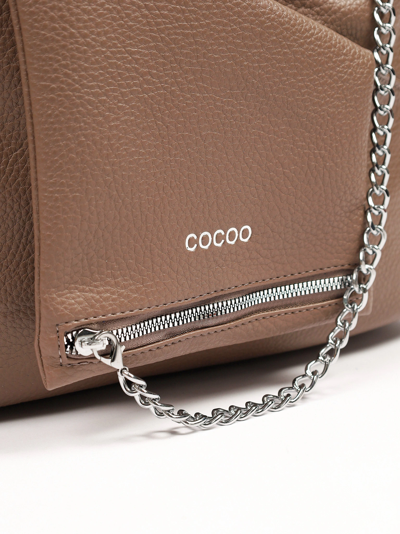 Сумка-шоппер  с регулируемыми ручками, откидным карманом и цепочкой в ассортименте